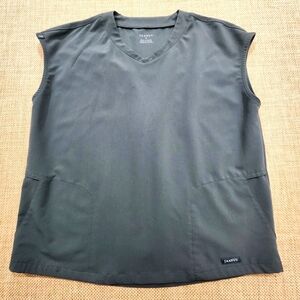Jaanuu Scrubs Women’s 3-Pocket V-Neck Oversized Top‎ Military Green S